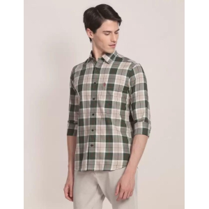 Men Regular Fit Checkered Spread Collar Casual Shirt