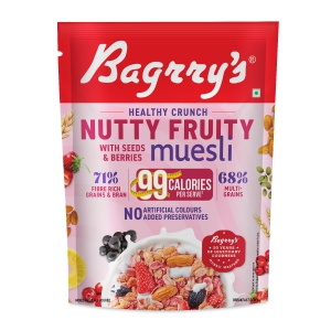 nutty-fruity-muesli-seeds-berries