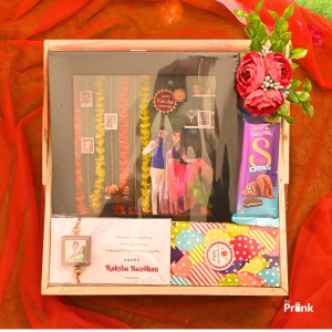 Rakhi Hamper-Small 28x28 cm