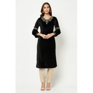 black-embroidered-velvet-kurta