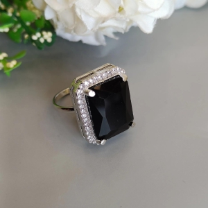 Lily ad ring-Black