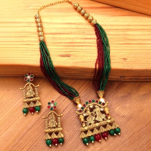 Doli Design Kundan Neckset With Red Green Beads