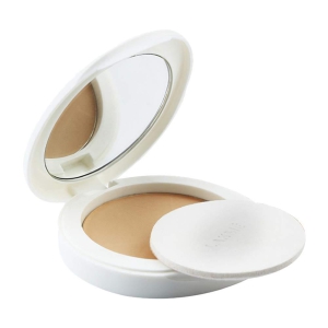 Lakme Perfect Radiance Compact Powder, Ivory Fair 01, 8 gm | Compact Powder with SPF 23 | Soothing and Moisturising Compact | Smooth Matte Finish