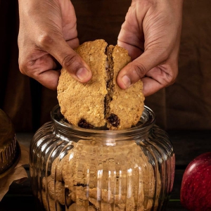 Oat & Raisin Cookies