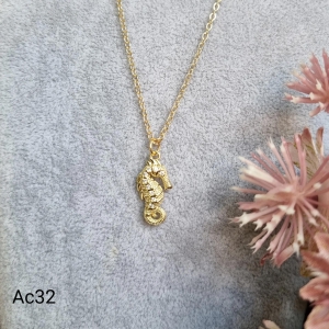 mr-seahorse-chain-gold