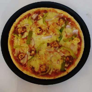 Teekha Paneer Pizza