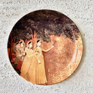 Women w/ Firework Wall Plate-Large: 26 Cm