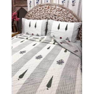 Hand Block Organic Mulmul Cotton Quilt | Raahat Quilt-King