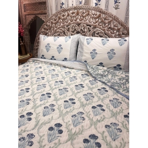 Hand Block Organic Mulmul Cotton Quilt | Lily Blue Quilt-King