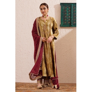 Gold Velvet Hand Embroidered Noor Kurta Set-XL