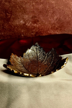 single-leaf-tray