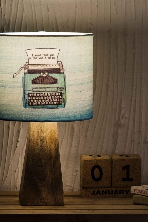 kavi-typewriter-wooden-shade-lamp-square-base