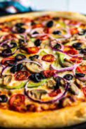 deluxe-spicy-veggie-pizza