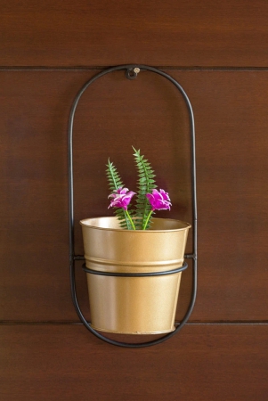 the-arched-bucket-wall-planter-pot-in-galvanized-iron