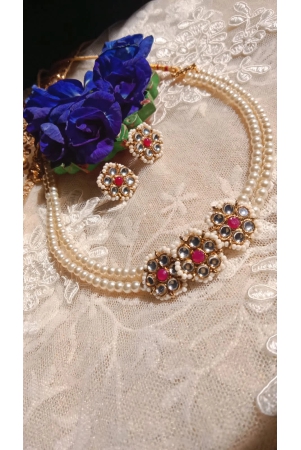 pearl-neckalce-choker