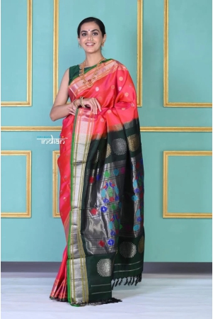 royal-weave-authentic-pure-silk-handloom-magenta-pink-maharani-paithani-with-exclusive-green-peacock-pallu