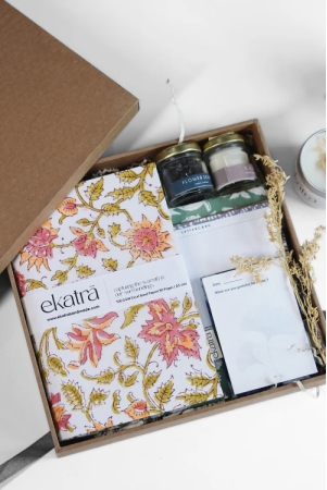 sustainable-gratitude-hamper-by-ekatra-pink-floral