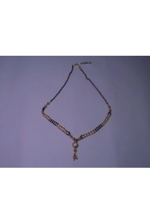 gold-mangalsutra-with-black-beads