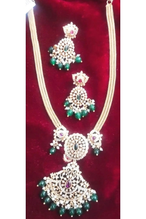 bridal-gold-plated-kundan-necklace-set-with-earrings