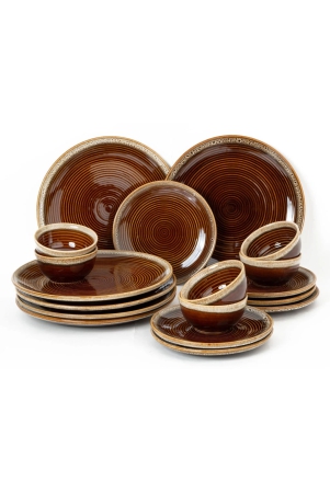 reactive-handcrafted-premium-ceramic-dinner-set-6-dinner-plates-6-quarter-plates-and-6-small-dinner-bowl-stoneware-microwave-and-dishwasher-safe-pack-of-18-peanut-brown