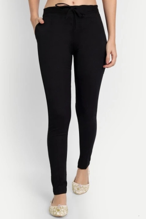 women-black-regular-fit-solid-cigarette-trouser