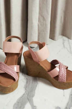 peach-cross-strap-elastic-sandals-pink