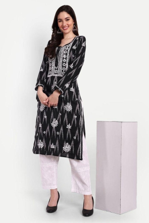 lucknow-chikankari-hand-embroidered-kurta