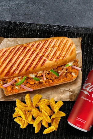 chicken-keema-sandwich-side-coke