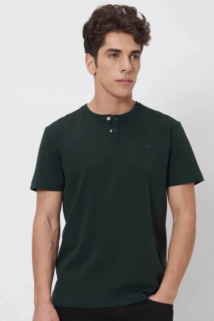 green-textured-textured-slim-fit-casual-polo