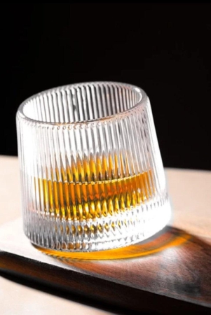 modern-art-sparkling-spinny-drinking-glasses