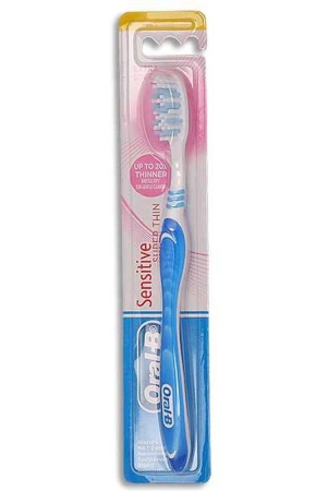 oral-b-ultrathin-toothbrush-1s