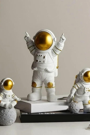 astronaut-spaceman-statue-ornament-home-office-desktop-figurine-decors-set-of-3-golden-free-size