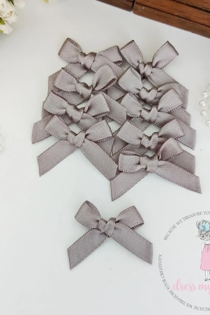 grey-ribbon-bows