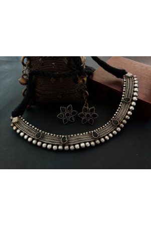 black-stone-kundan-choker