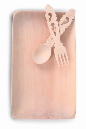 wooden-serving-tray-with-spoon-and-fork