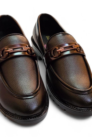 styled-feet-brown-belt-loafer-9