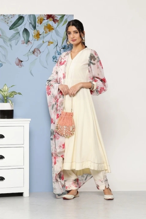 women-off-white-floral-empire-gotta-patti-kurta-with-trousers-with-dupatta