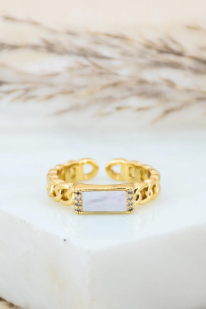 white-slab-link-ring