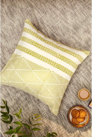 aaira-small-green-patterned-cushion-cover