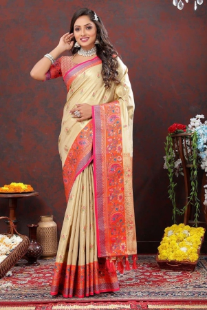 cream-kanjivaram-silk-woven-design-with-zari-weaving-saree