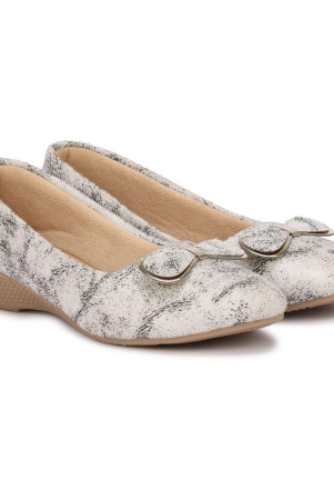 ishransh-white-womens-casual-ballerinas-none