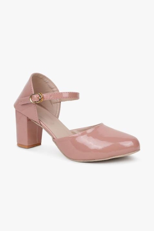 front-close-pink-heels