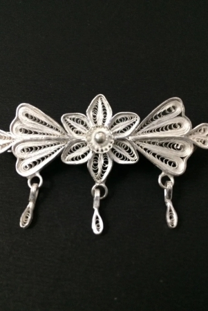 silver-hair-clip