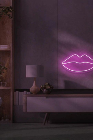 lips-led-neon-sign-2-x-2-ft