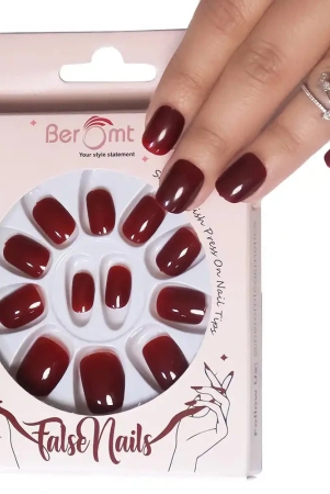 short-glossy-nails-nail-kit-included-maroon