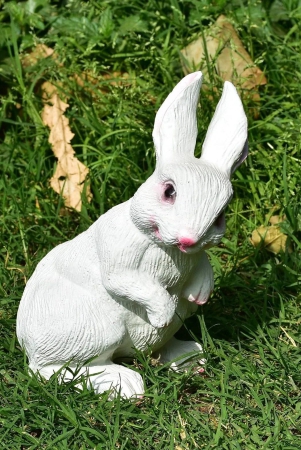 rabbit-statue-for-garden-and-homehands-up-21cm