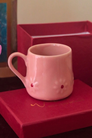 pink-lily-mug-in-a-gift-box