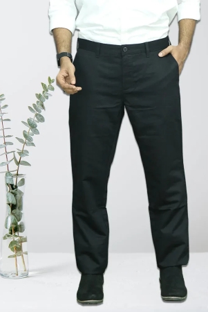Men Slim Fit Solid Casual Trousers-Black / 30