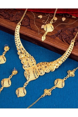 sukkhi-brass-golden-traditional-necklace-set-combo-collar-golden