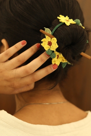 sunflower-crochet-hair-tie